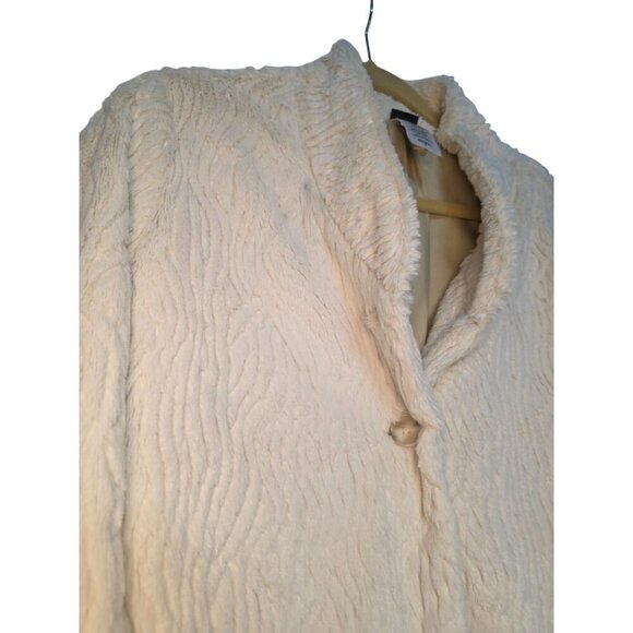 Patagonia Cream Faux Fur Womens Jacket Size S Lined Soft Texture Button Closure - Picture 2 of 16
